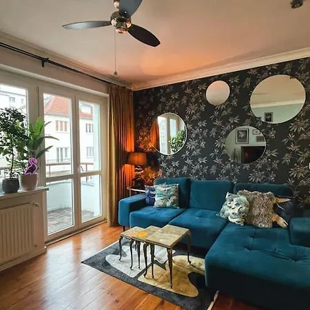 Apartment Livin' La Wilda Local *